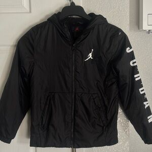 Kids Air Jordan Black Windbreaker Hooded Jacket Size Medium 10/12